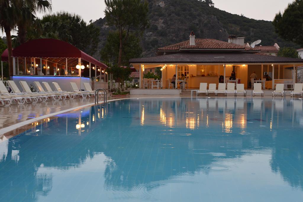 White Hotel โอลลุนเดนิซ ภายนอก รูปภาพ
