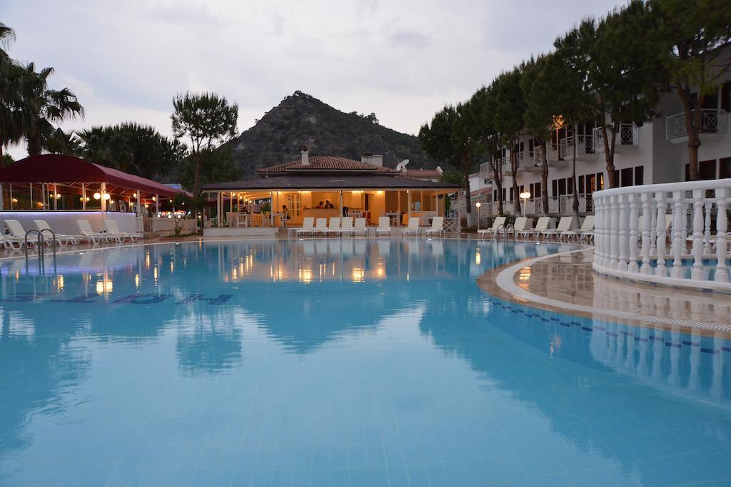 White Hotel โอลลุนเดนิซ ภายนอก รูปภาพ