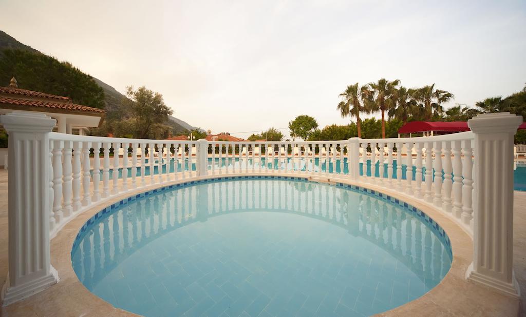 White Hotel โอลลุนเดนิซ ภายนอก รูปภาพ