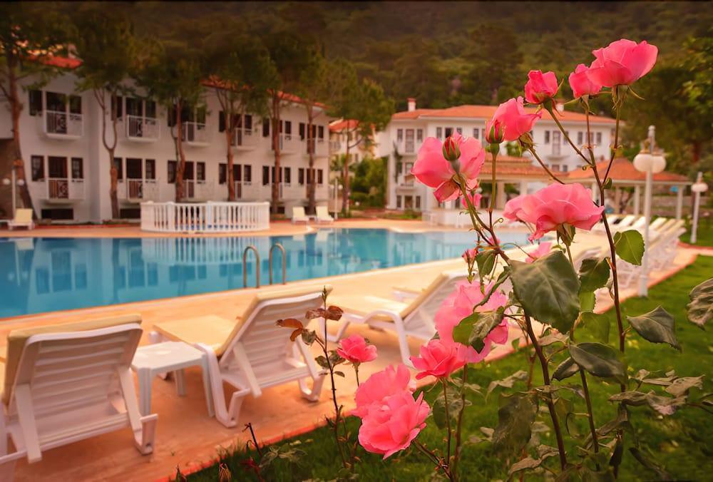 White Hotel โอลลุนเดนิซ ภายนอก รูปภาพ